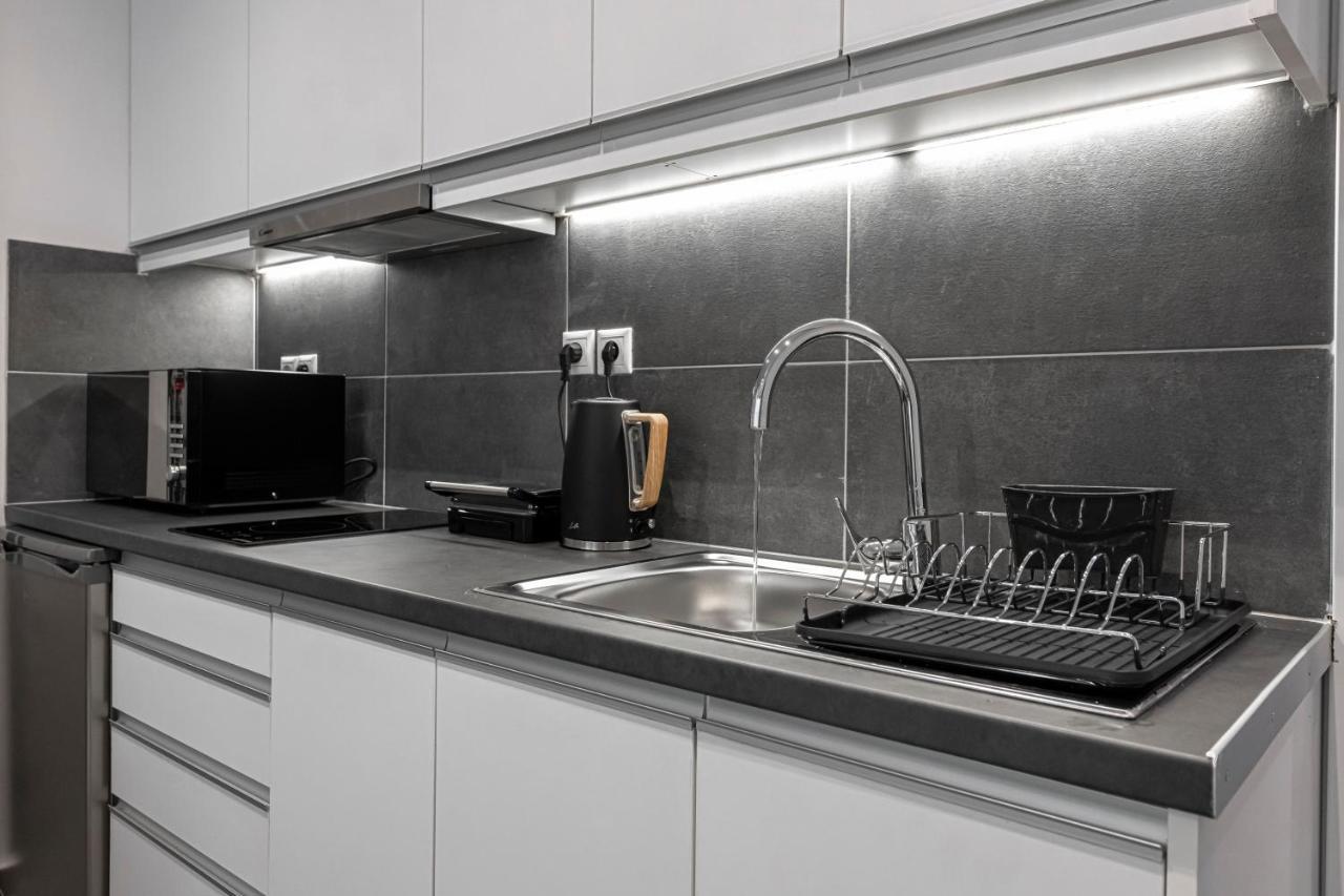 Phaedrus Living: City Center Luxury Flat Loukianou Athene Buitenkant foto